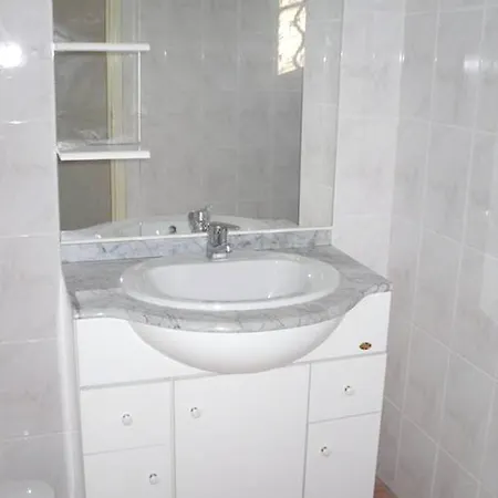 Maison D'une A Vecchio Avec Jardin Clos Et Wifi A 4 Km De La Plage * Porto-Vecchio (Corsica)